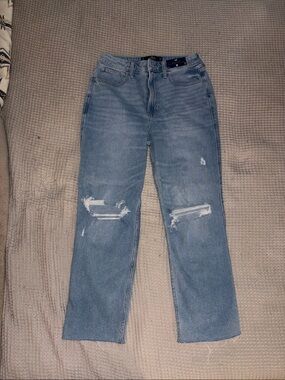 NWT HOLLISTER Ultra High Rise Vintage Straight 7R